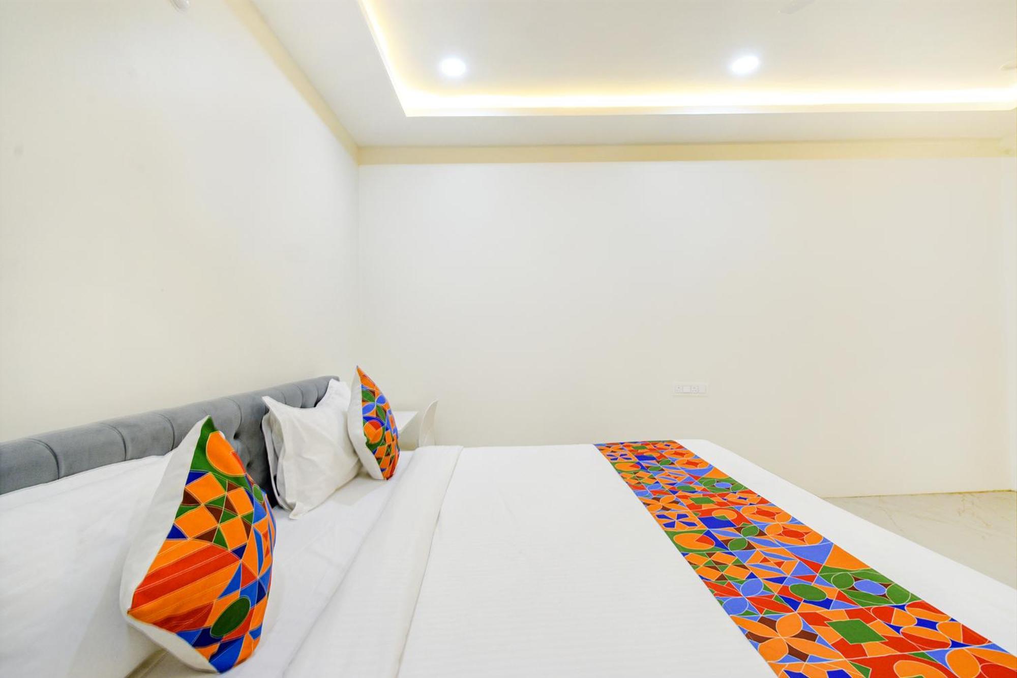 Fabhotel Ssr Ikon Suites - Nr Hyderabad Central University, Kondapur מראה חיצוני תמונה